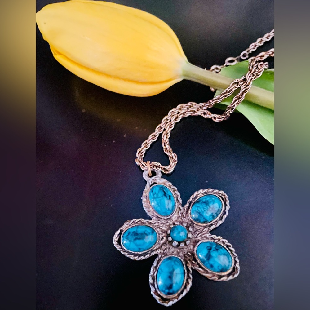 Vintage Silver and Turquoise Flower Pendant Necklace - Picture 1 of 10